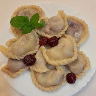 Vereniki Ukrajinski s višnjom 10komada