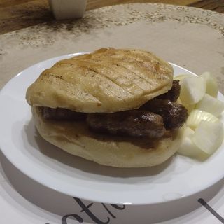 Ćevapi u lepinji