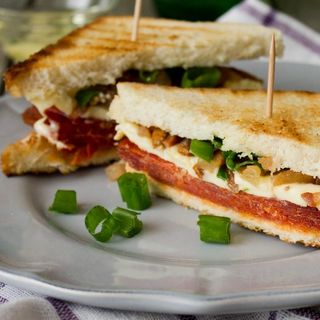 Tost ŠUNKA & POMMES