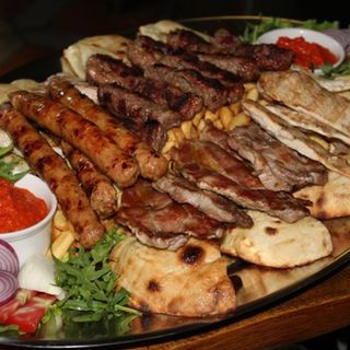 Pileća plata 6 osoba ( PILETINA BOX)