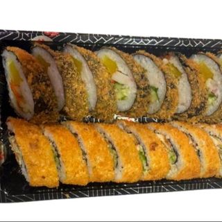 Dragon fried sushi rolls 