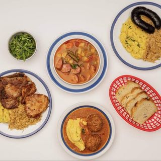 Puretina s makaronima (ala paštašuta) + salata dana 