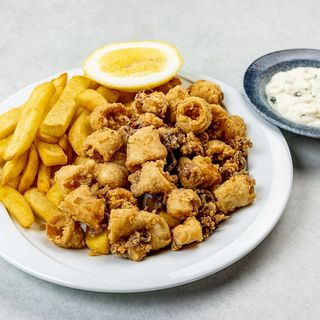 POHANE LIGNJE S POMFRITOM