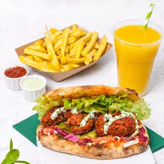 Joyful Falafel + Pommes frites + sok 0,33l