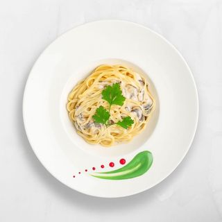 Tjestenina penne u umaku od 4 vrste sira