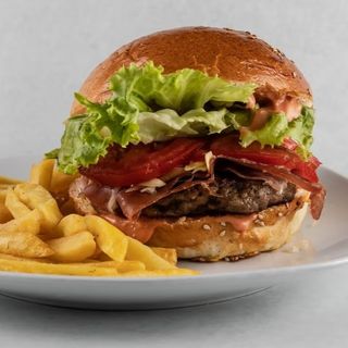 CHESSY CRUNCH BURGER