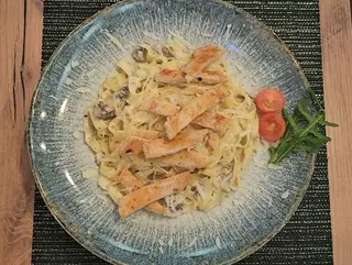 Fettuccine Alfredo