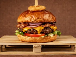 Crazy beekeeper burger