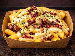 Cheese & bacon fries