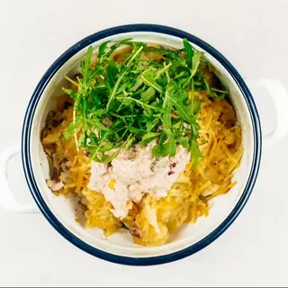 Kremasta tuna + coleslaw salata + piće po izboru