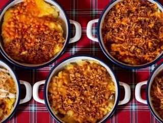 Skinny Pig x2 + Coleslaw salata + 2 Pića po izboru