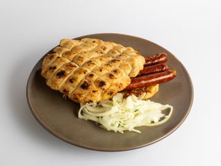 Roštiljka punjena sirom i špekom