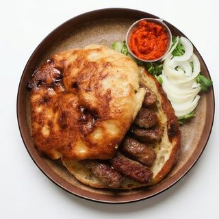 Ćevapi u lepinji