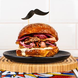 Avenger burger %