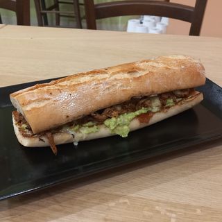Chipotle Čevapi Torta