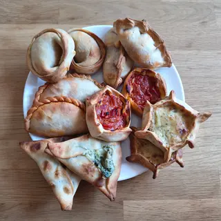 Empanada box 18 mješano