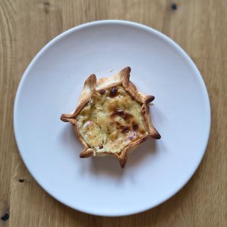 Empanada s lukom