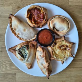 Empanada box 6 vegetarian