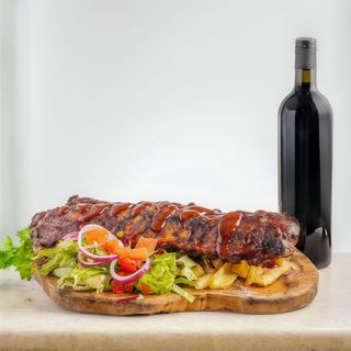 Slow roasted bbq ribs + patate + Merlot Cabernet Beef