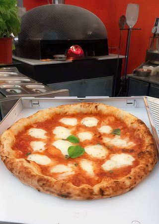 Margherita con bufala e ricotta in crosta