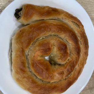 Börek con formaggi e spinaci