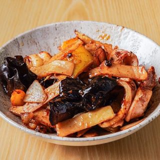 Calamari saltati con gamberi in salsa tau-si