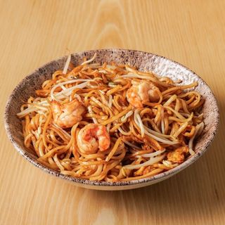 Tagliolini saltati con gamberi.