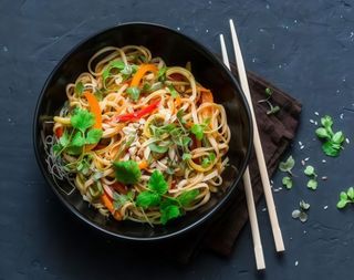 136. Spaghetti di Soia e gamberi