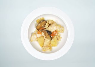 pollo con bambù e funghi
