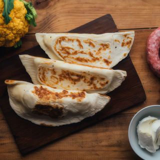 Crescione con Pomodoro e Mozzarella Fior di Latte