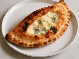 Calzone 4 Formaggi