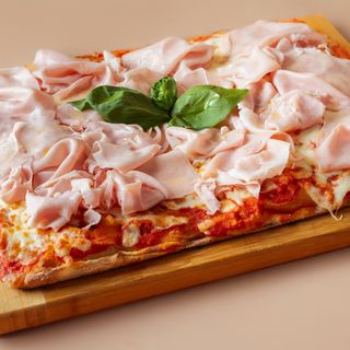 Metà Margherita e metà cotto teglia 30x40 per 3 persone circa