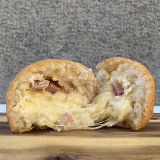 Arancino Burro e Prosciutto