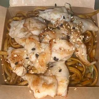 12. Noodles saltati con pollo