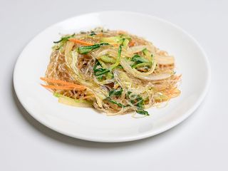 22A. Spaghetti di soia saltati con pollo