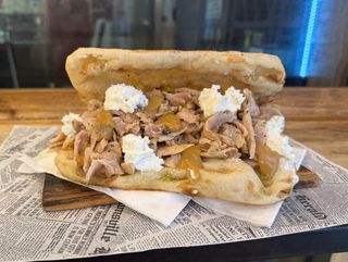 4) Kebab, cipolla Caramellata, Crema Di Pecorino Dop e senape Dolce