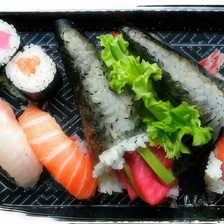 Sushi temaki