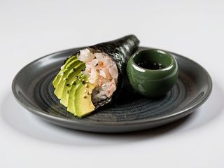 Temaki Avocado Suzuki