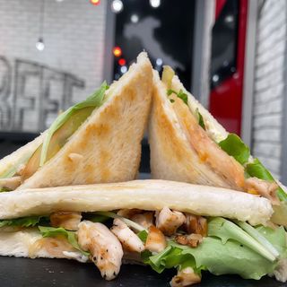 Master Toast con Pollo