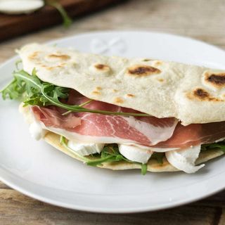 Piadina Crudo