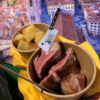 Bistecca da passeggio con patate al forno