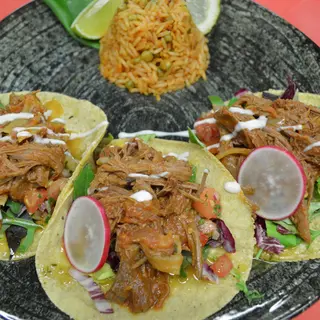 Taco de Tinga
