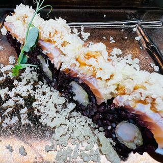 129. Riso venere tempura roll-8 pezzi