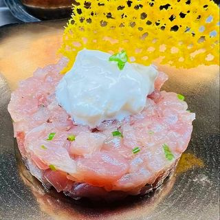 News30. Battuta di Ricciola con burrata e bottarga