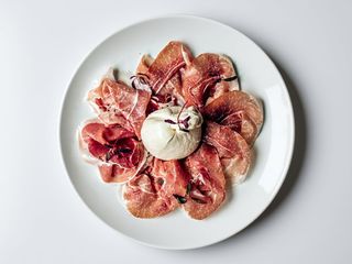 Crudo di parma con burrata pugliese