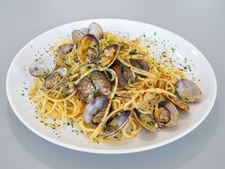 Spaghetti alle vongole e bottarga