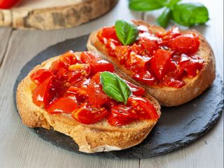 Bruschette al pomodoro ( 2 pz )