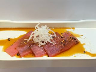136. Carpaccio tonno - 4 pezzi