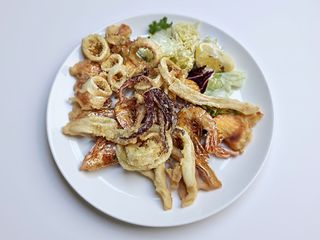 Frittura di gamberi e calamari