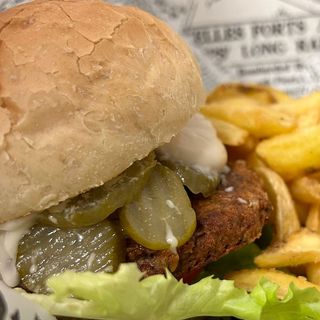 Waggy - servito con patate dippers